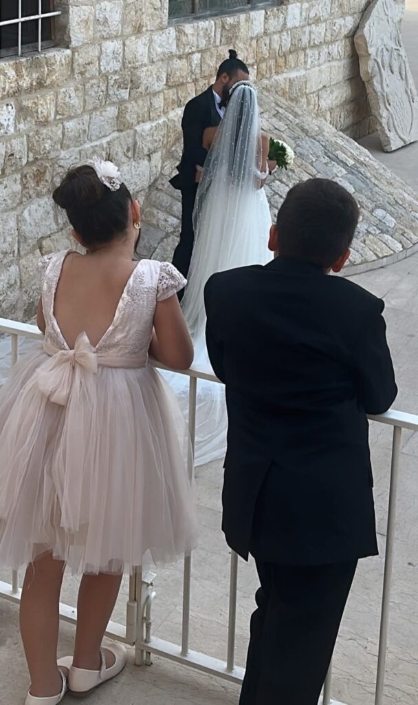 fb_img_17549068146883134088730631530797-608x1024 سيرين عبد النور تحتفل بزفاف ابن شقيقتها وسط أجواء مميزة