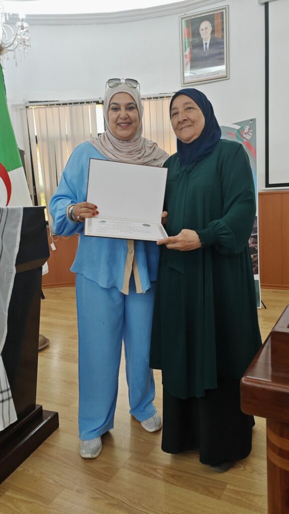 img_20250816_1205156718804511965769026-576x1024 جمعية الثريا للفنون والإبداع  تحتفي بالشعر.. من أجل عيون غزة