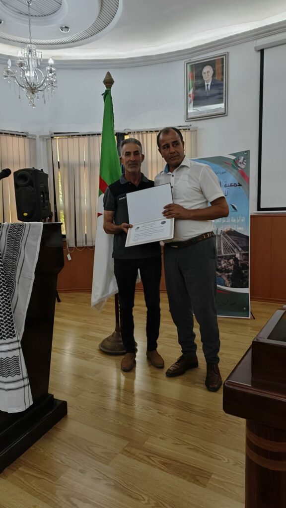 img_20250816_1208368350187902936668774-576x1024 جمعية الثريا للفنون والإبداع  تحتفي بالشعر.. من أجل عيون غزة