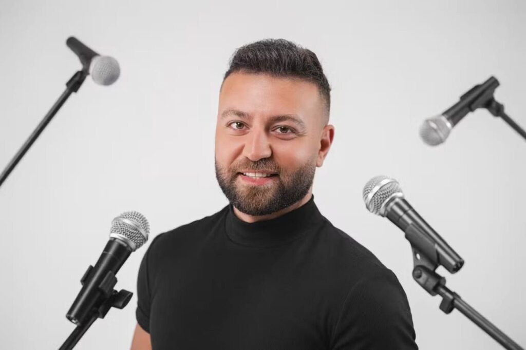 img-20251122-wa00016369928574804897902-1024x682 الفنان أنطوني رزق يُطلق أغنيته الرومانسية الجديدة "حد القمر"!