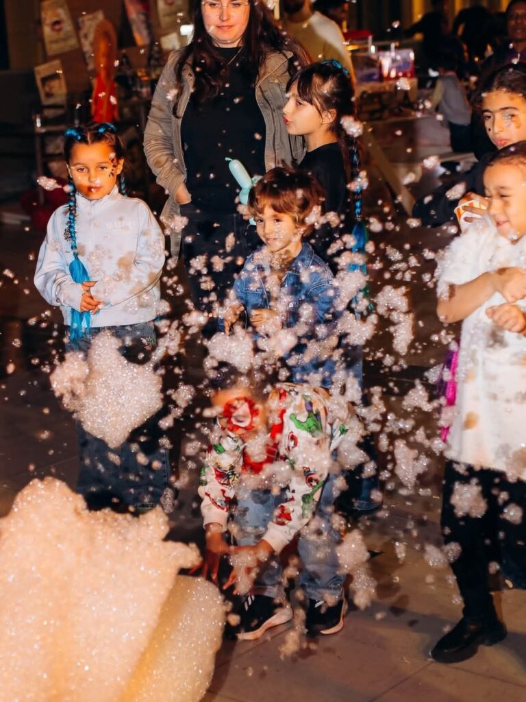 fb_img_17653924386373538929558726551692-768x1024 يارا قاسم ومحمد وفا يحتفلان ببلوغ ابنهما عامه الرابع