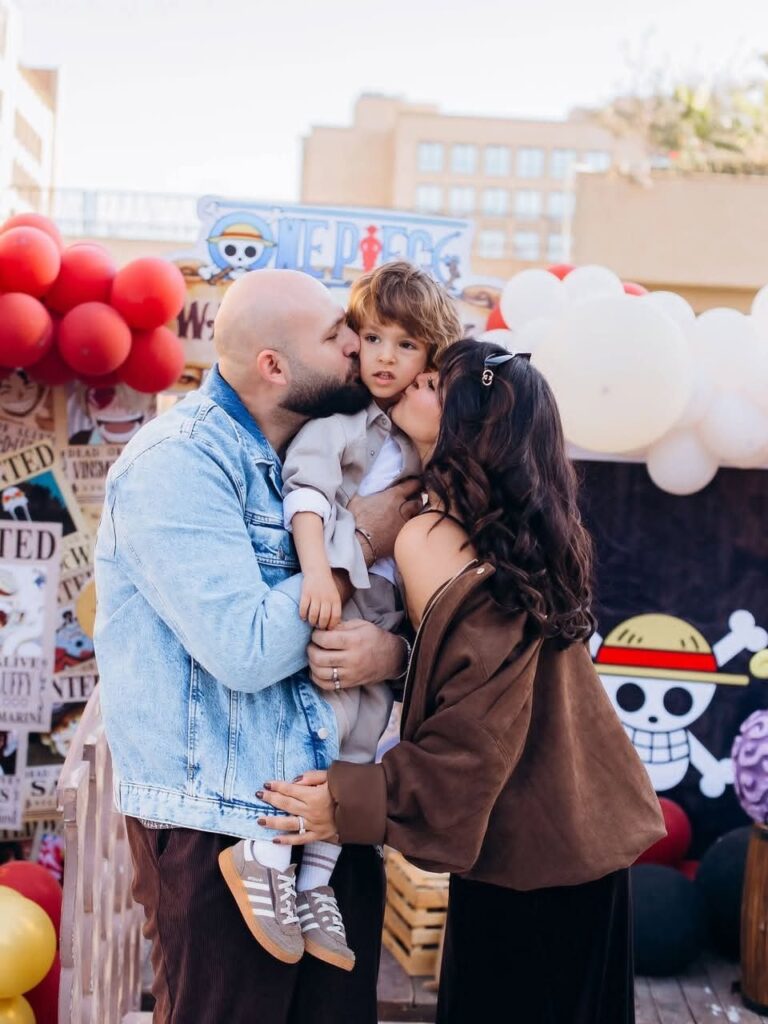 الفنانة-_يارا_قاسم-وزوجها-المخرج-السعودي-_محمد_وفا-يحتفلان-بعيد-ميلاد-ابنهما-الوحيد-__26693865124848517638-768x1024 يارا قاسم ومحمد وفا يحتفلان ببلوغ ابنهما عامه الرابع