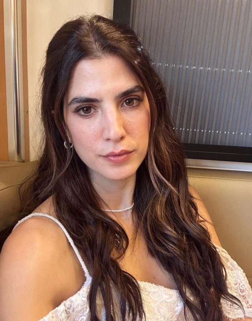 fb_img_17685867017792804951302371374355-806x1024 كارمن بصيبص تستعيد «ليل» بلقطات من الماضي