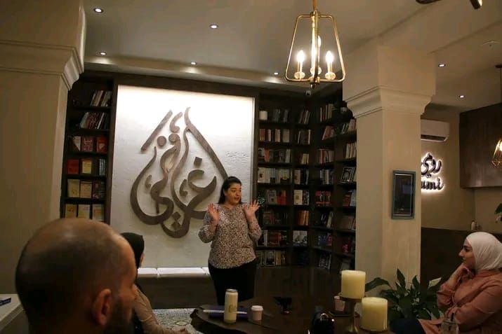 img-20260120-wa00085198944150708508611 برنامج حكايا الناس ضيفة العدد الثالث الأستاذة والمعالجة النفسية : هديل جنّود إعداد . أ .ناهد حمود