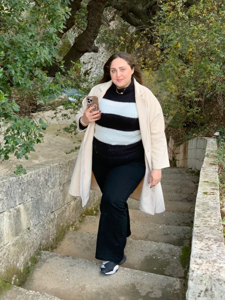 img-20260127-wa00194868179632033135574-768x1024 برنامج حكايات الناس ضيفة العدد الرابع صانعة المحتوى. الشيف : زينة الماغوط إعداد . أ .ناهد حمود