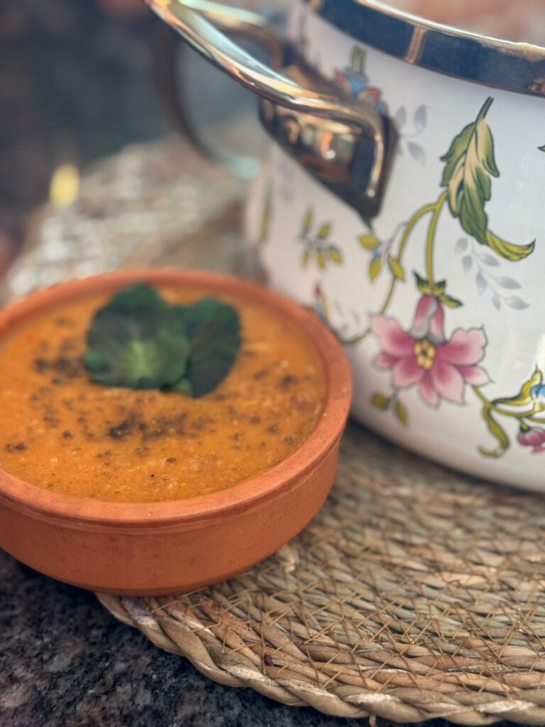 img-20260127-wa00269104005637067980675-768x1024 برنامج حكايات الناس ضيفة العدد الرابع صانعة المحتوى. الشيف : زينة الماغوط إعداد . أ .ناهد حمود