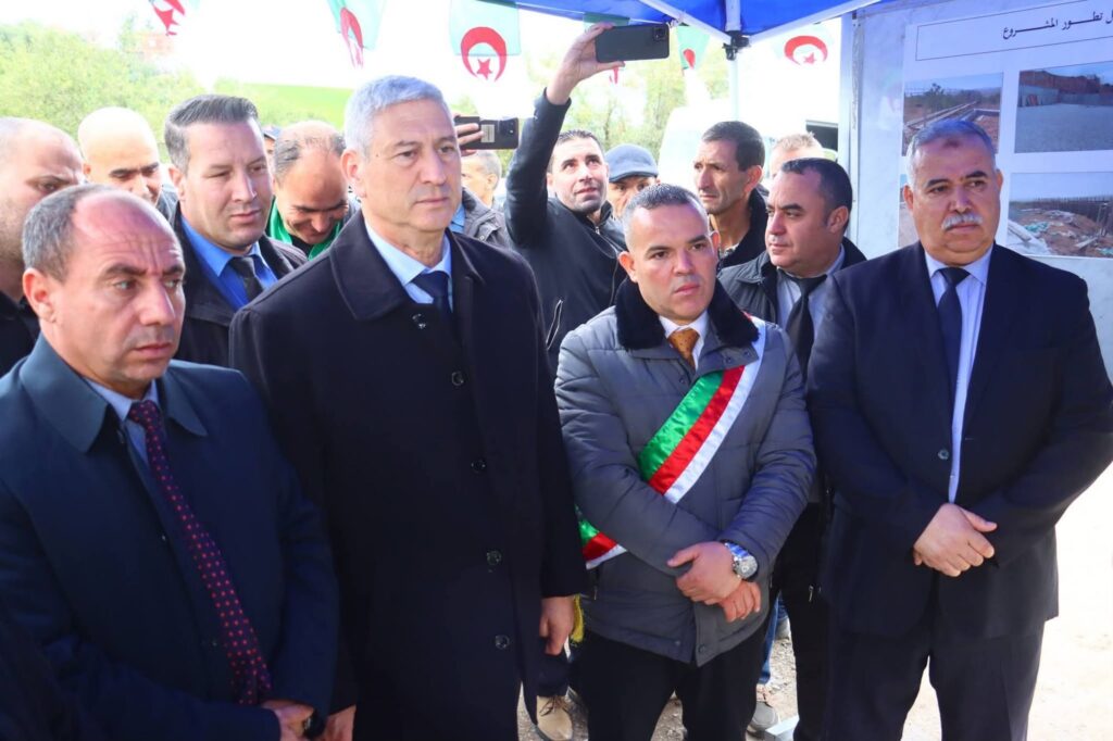 fb_img_17707704933247979507591925804177-1024x682 والي ميلة في خرجة ميدانية إلى بلديتي يحي بني ڨشة وفرجيوة: متابعة لمشاريع السكن، المياه والتهيئة الحضرية
