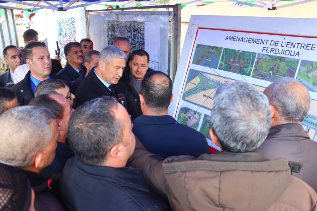 fb_img_17707710382013105140827464261491-1024x682 والي ميلة في خرجة ميدانية إلى بلديتي يحي بني ڨشة وفرجيوة: متابعة لمشاريع السكن، المياه والتهيئة الحضرية