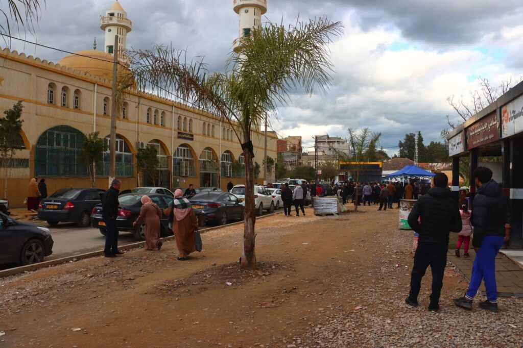 fb_img_17707710814256756889388591138621-1024x682 والي ميلة في خرجة ميدانية إلى بلديتي يحي بني ڨشة وفرجيوة: متابعة لمشاريع السكن، المياه والتهيئة الحضرية