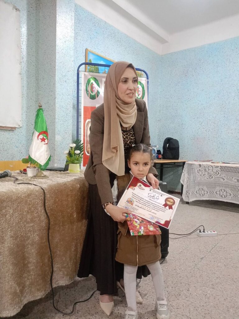 fb_img_17765309187883801136135753005879-768x1024 رئيسة صحيفة “نحو الشروق” ورئيسة سفراء الإعلام العربي تكرّم نجوم رمضان بفرجيوة-الجزائر