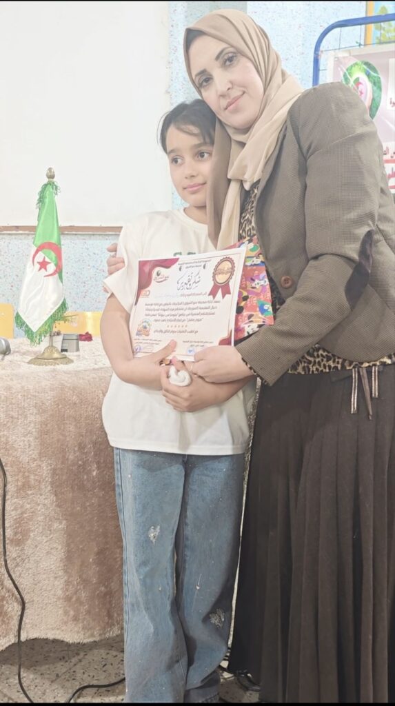 screenshot_20260419_003914_com_hihonor_photos_gallerymain3123100753908170787-573x1024 رئيسة صحيفة “نحو الشروق” ورئيسة سفراء الإعلام العربي تكرّم نجوم رمضان بفرجيوة-الجزائر