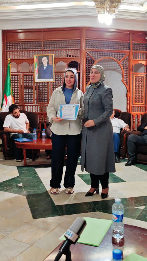 img_20260509_153415_14902299563646087948-577x1024 ملتقى ثقافي يحتفي بالمبدعين ويكرّم المواهب بدار الثقافة مبارك الميلي بميلة