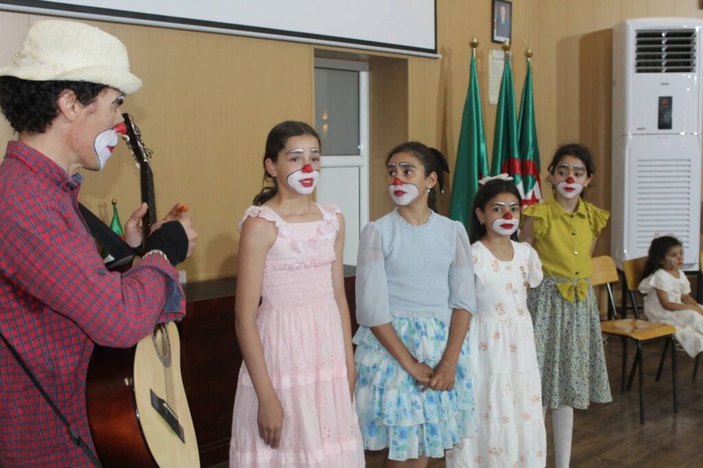 fb_img_17805023377403539589855697267373-1024x682 عين التين تحتفي باليوم العالمي للطفولة في أجواء من الفرح والإبداع بالمركز الثقافي "الفترة المسائية "
