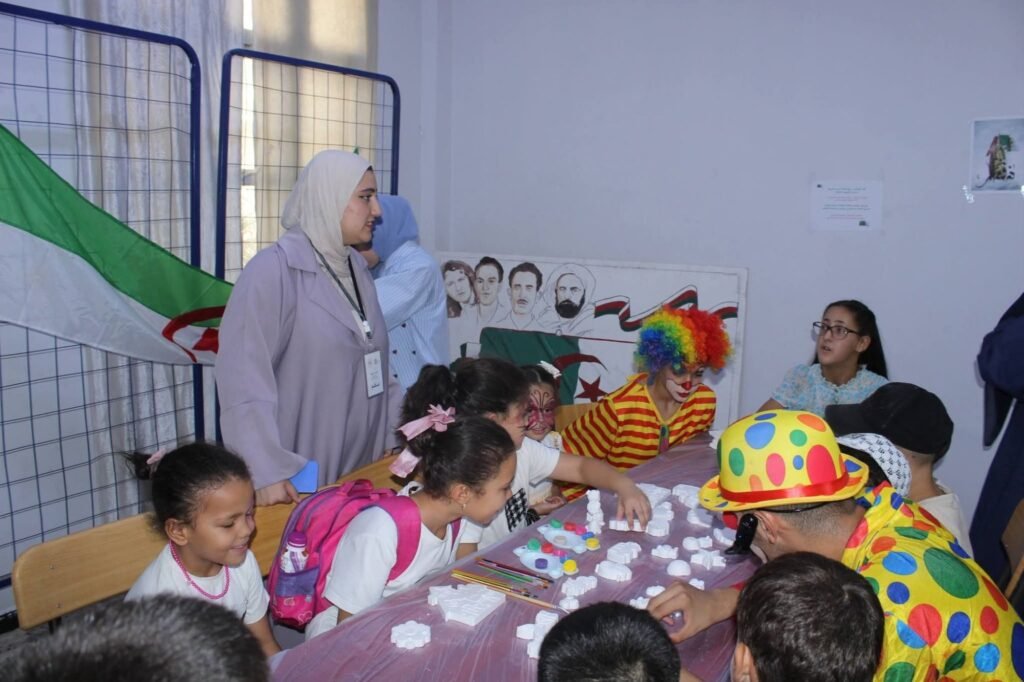 fb_img_17842439683775759494064088638491-1024x682 المركز الثقافي بعين التين يحتضن احتفالية اليوم الوطني للطفولة