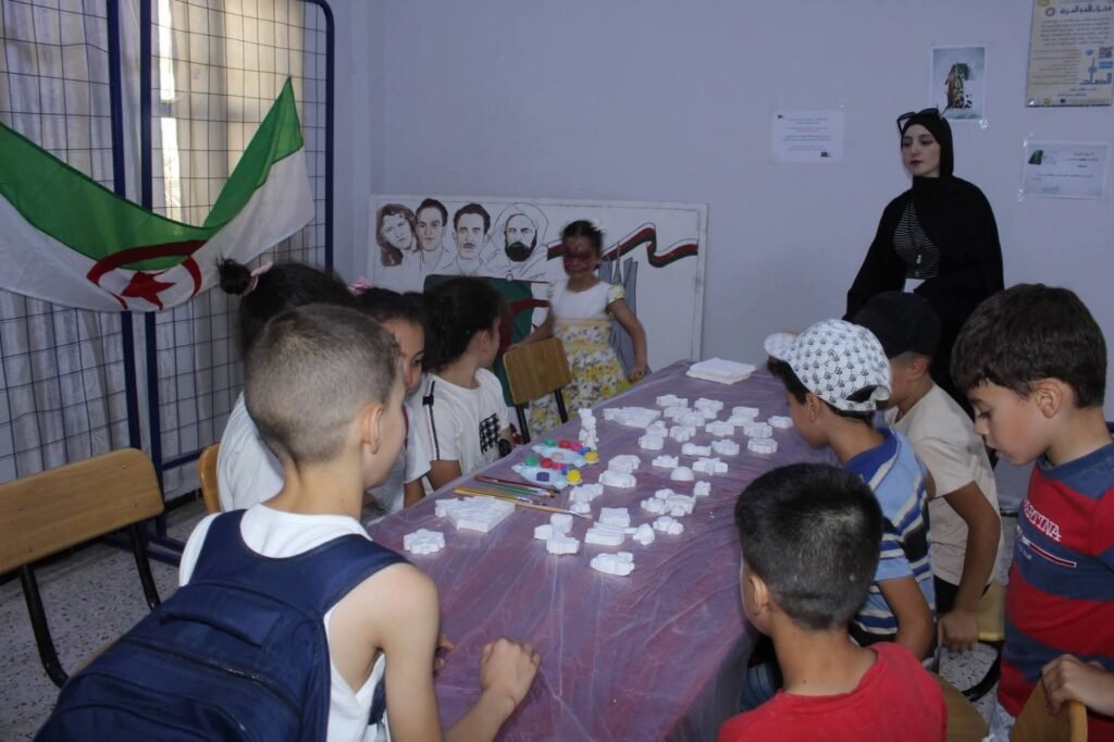 fb_img_17842440033064004542928050722933-1024x682 المركز الثقافي بعين التين يحتضن احتفالية اليوم الوطني للطفولة