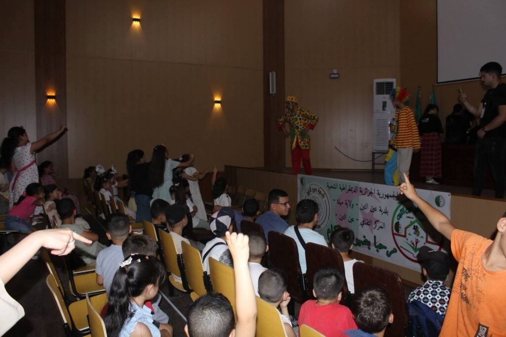 fb_img_17842443855902506471361474630092-1024x682 المركز الثقافي بعين التين يحتضن احتفالية اليوم الوطني للطفولة