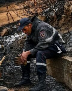 fb_img_17847513391502357606788988631966-240x300 تلاحم يجسّد أسمى معاني المواطنة في مواجهة حرائق جبال الحلفاء بالعياضي برباس