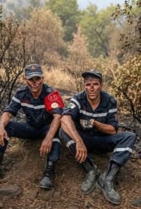 fb_img_1784873425729555276477858883643-202x300 تلاحم يجسّد أسمى معاني المواطنة في مواجهة حرائق جبال الحلفاء بالعياضي برباس