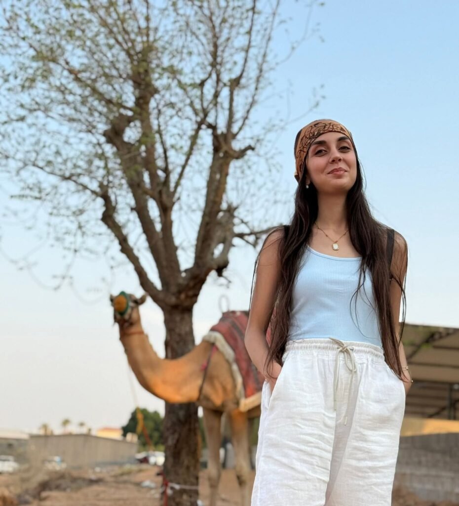 img-20260629-wa00296855064346669497657-930x1024 برنامج حكايا الناس ضيفة العدد الثاني عشر المهندسة وصانعة المحتوى لينا دنورة إعداد أ: ناهد حمود