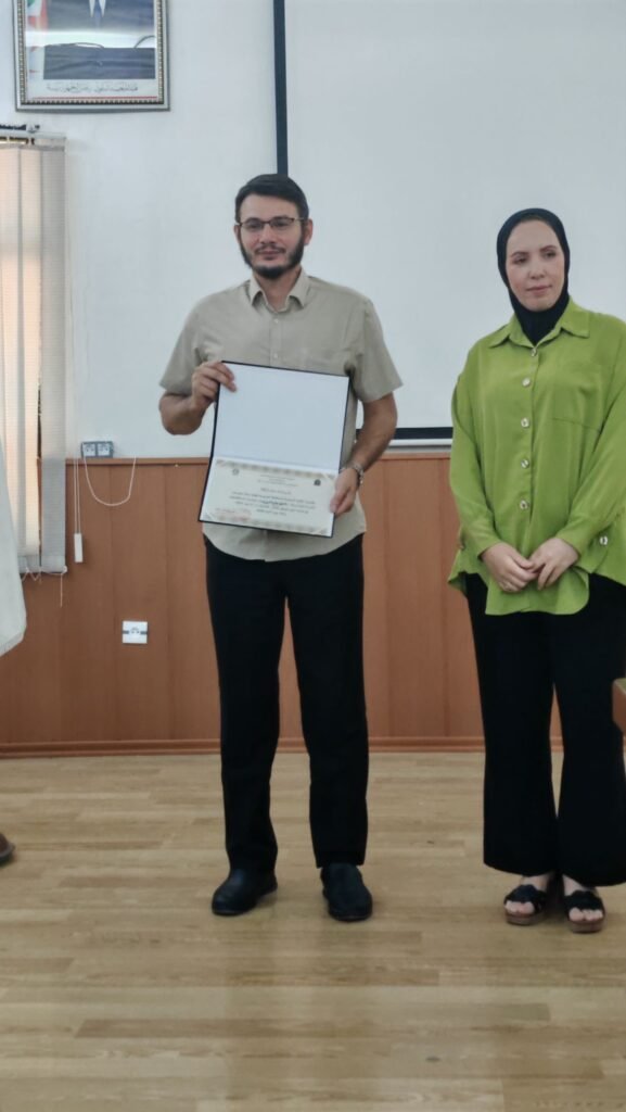 img_20260817_1158328326120959939336903-577x1024 ميلة تحتفي بالشعر في يومه الوطني: حين يتكلم الوجدان
