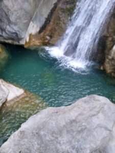 fb_img_17896799828012600373752438056414-225x300 مقال سياحي: حين تتحدث الطبيعة بلغة الجمال بقلم أ. نجاة بن قاسم