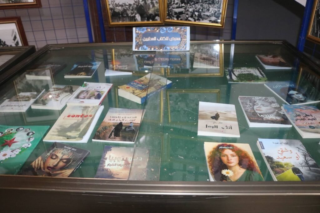 fb_img_17902676308554126113966265706679-1024x682 التحضيرات تتواصل لتنظيم مهرجان الكتاب المقروء بميلة