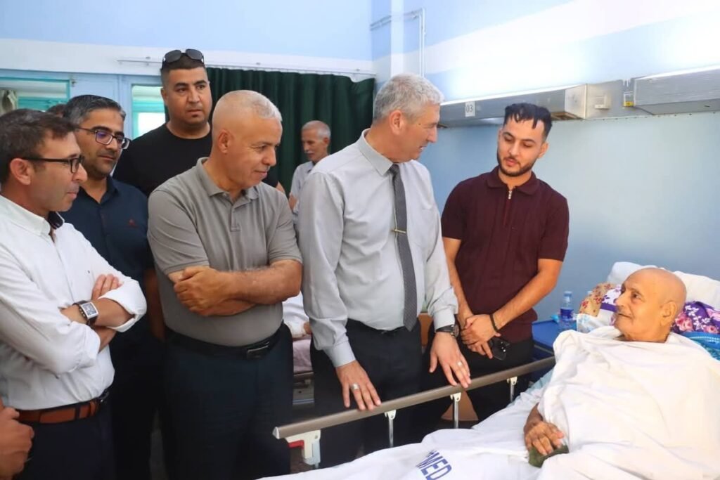 fb_img_17904854792112077761356358858690-1024x683 والي ميلة يزور المجاهد علي بن خليفة للاطمئنان على حالته الصحية بمستشفى فرجيوة