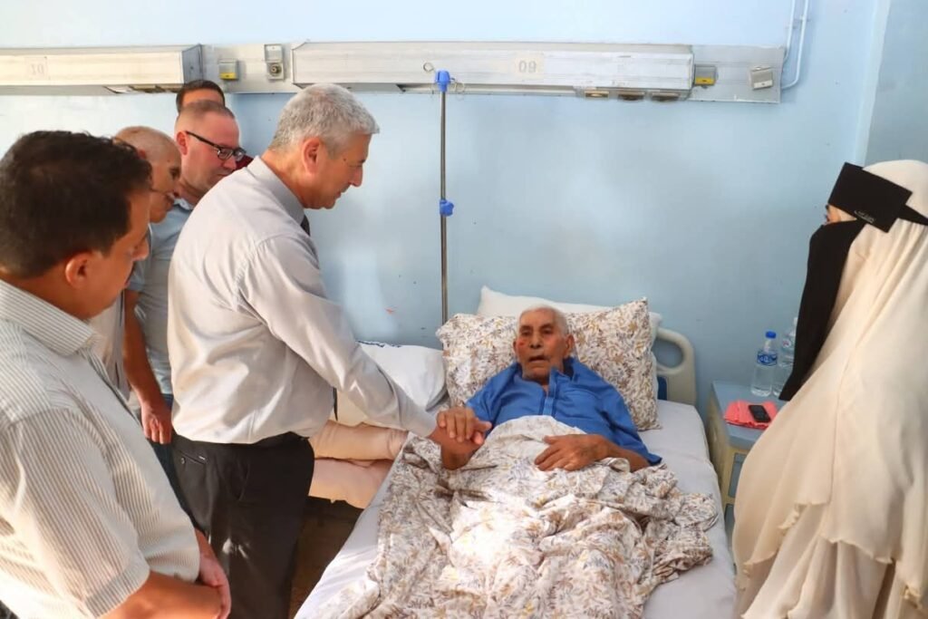 fb_img_17904855243483219816203677502898-1024x683 والي ميلة يزور المجاهد علي بن خليفة للاطمئنان على حالته الصحية بمستشفى فرجيوة