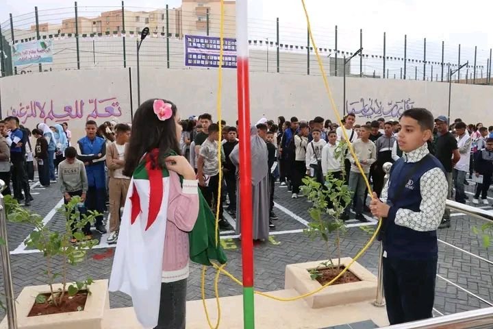 img-20260921-wa00157841047165261592473 السيدةالوالي ولاية البويرة تشرف على مراسم افتتاح الموسم الدراسي 2026_2027