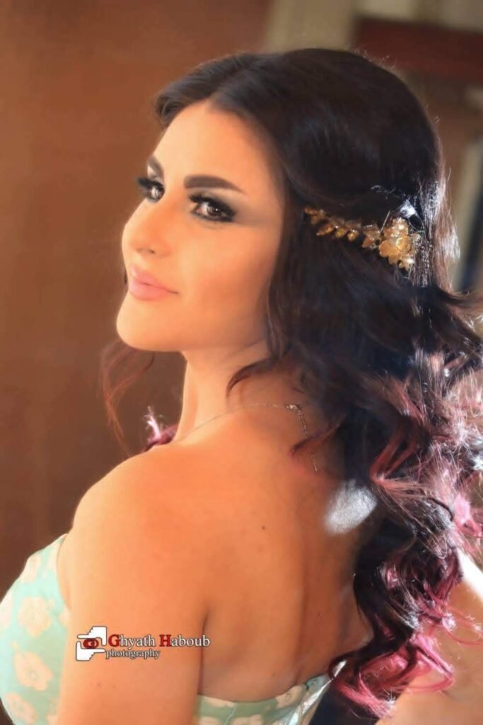 IMG-20261007-WA0024-683x1024 ضيفة العدد الثامن عشر الأستاذة و المايسترو : إيناس لطّوف (كورال ست الكل) من سوريا / محافظة طرطوس إعداد : أ. ناهدحمودحكايا_الناس