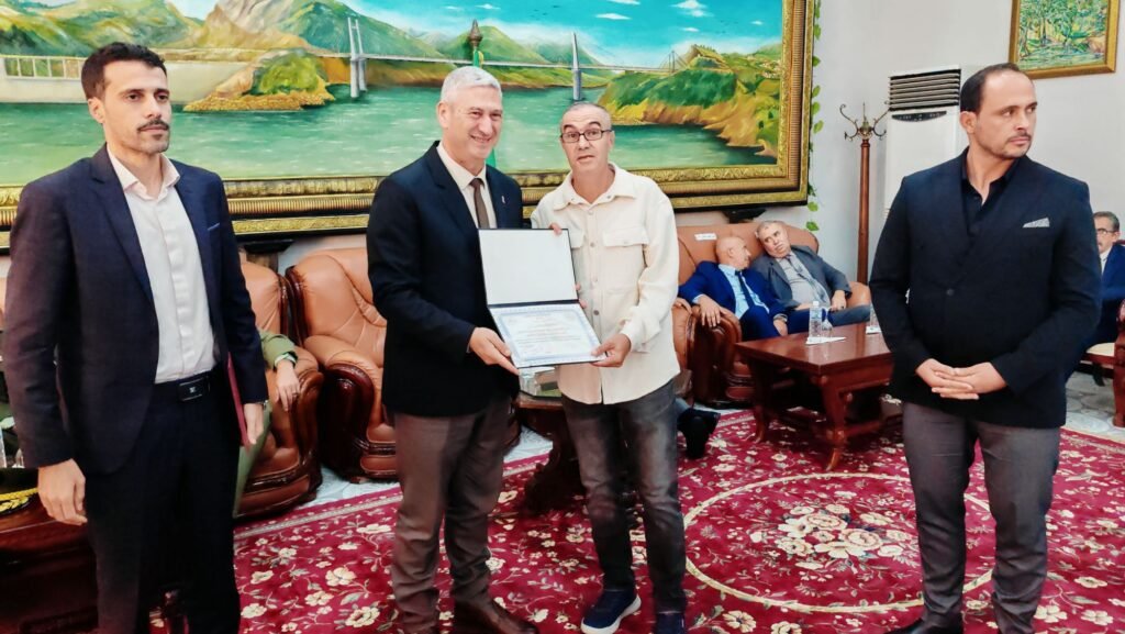 IMG_20261022_125518-1024x577 والي ميلة يشرف على الاحتفال باليوم الوطني للصحافة